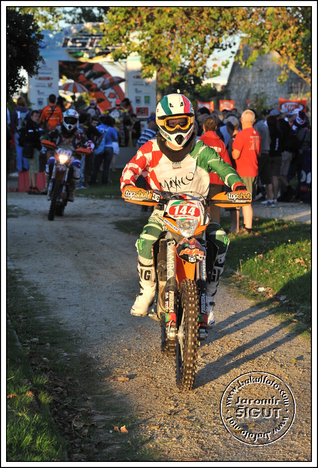 1den_0072.jpg