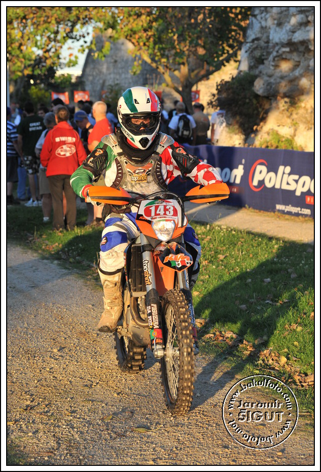 1den_0073.jpg