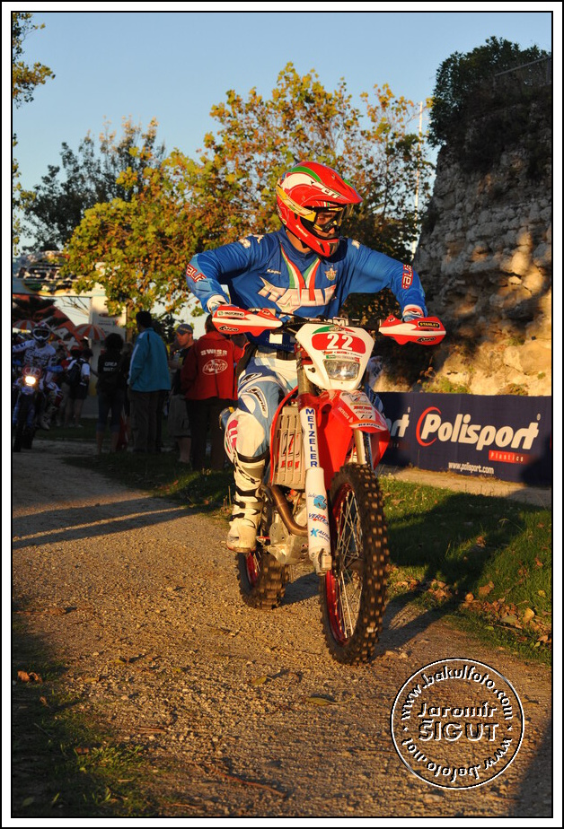 1den_0077.jpg