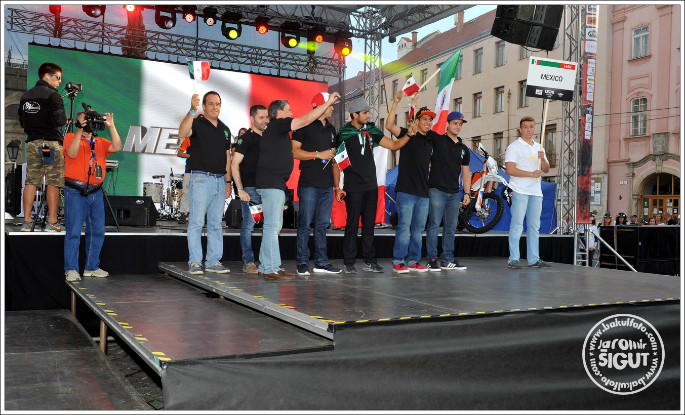 dsc_1075.jpg